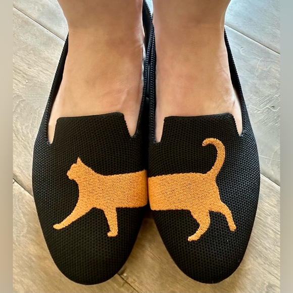 Vivaia Shoes - Black and Orange Cat Design Eco-friendly Loafers by Vivaia Size 6.5